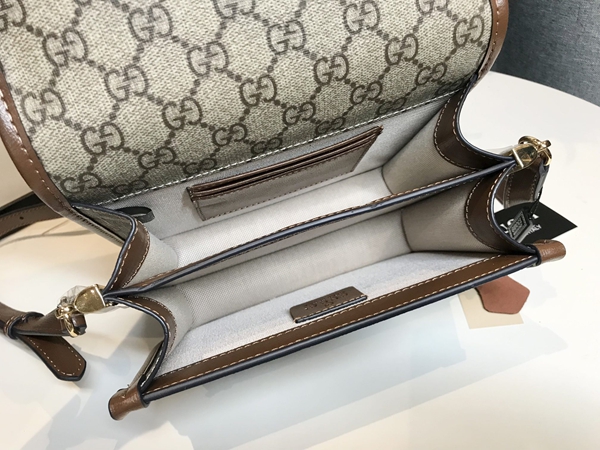 激安グッチバッグコピー着用イメージ